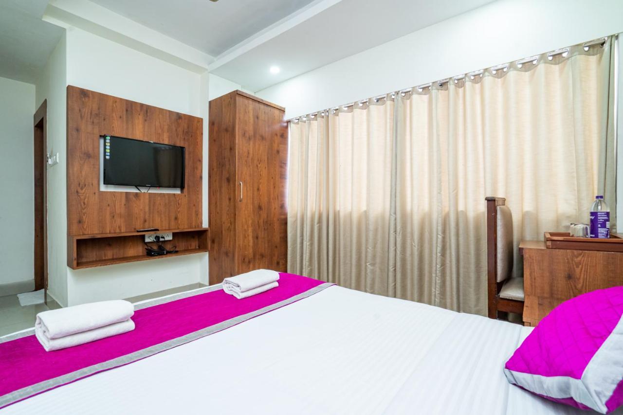 Nexstay Crystal Residency Kozhikode Bagian luar foto