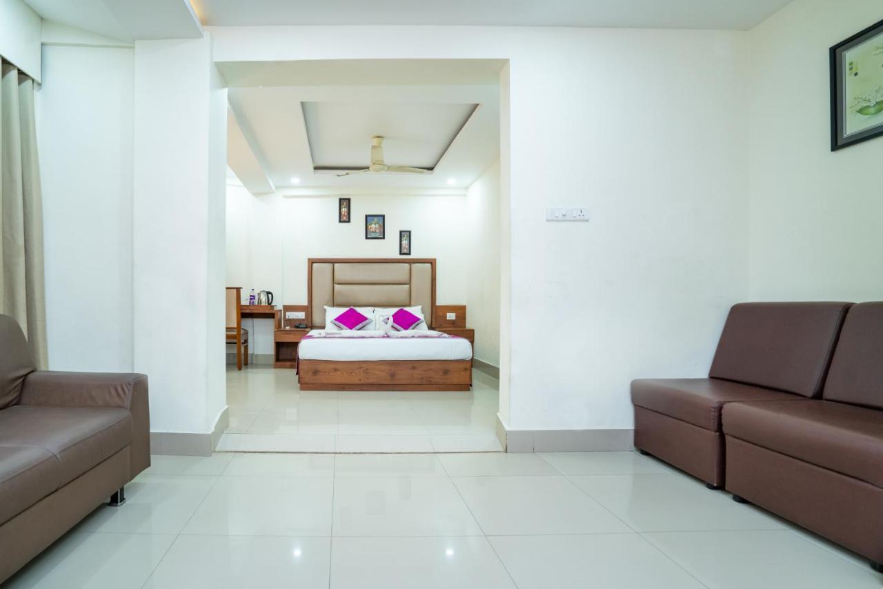 Nexstay Crystal Residency Kozhikode Bagian luar foto