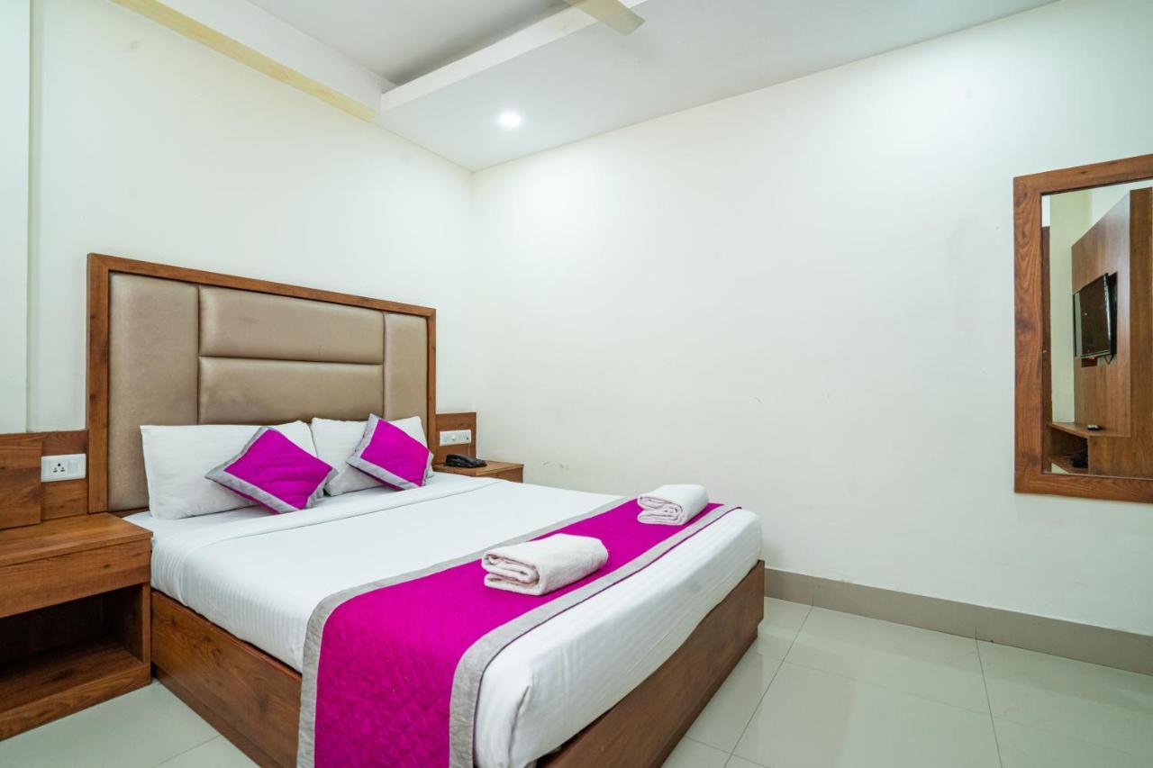 Nexstay Crystal Residency Kozhikode Bagian luar foto