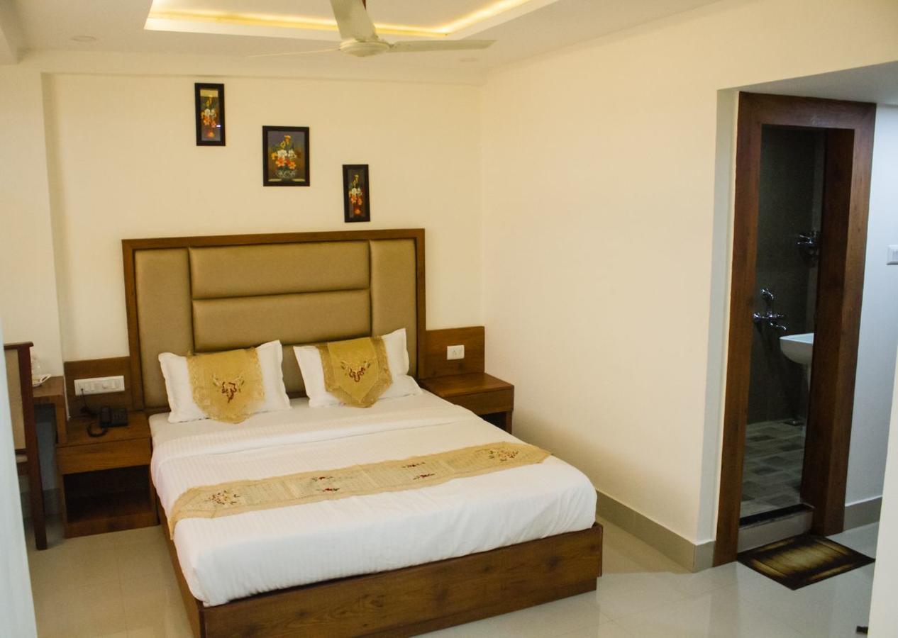 Nexstay Crystal Residency Kozhikode Bagian luar foto