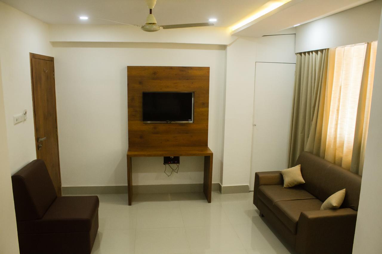 Nexstay Crystal Residency Kozhikode Bagian luar foto