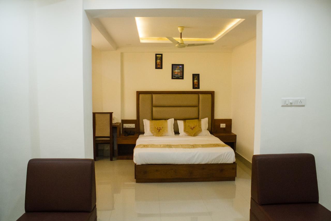 Nexstay Crystal Residency Kozhikode Bagian luar foto