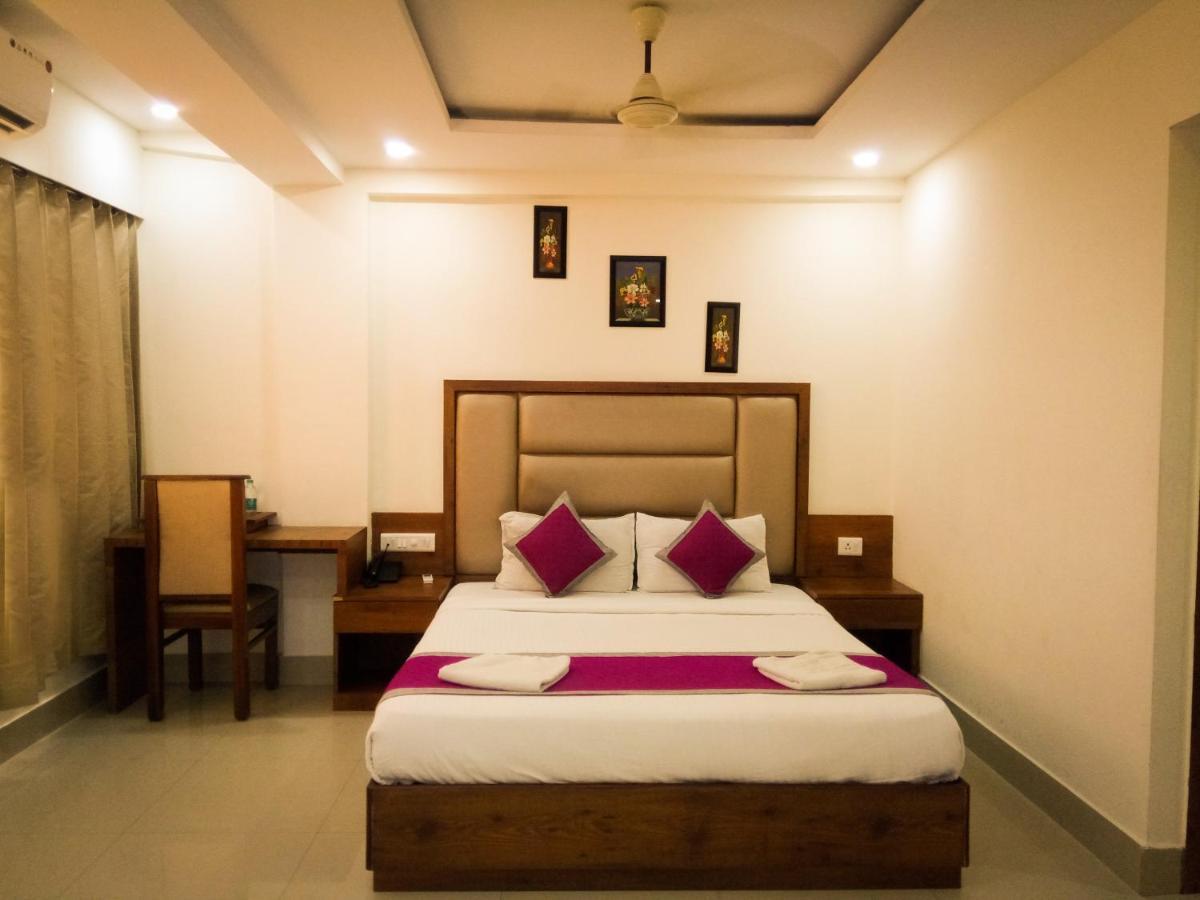 Nexstay Crystal Residency Kozhikode Bagian luar foto