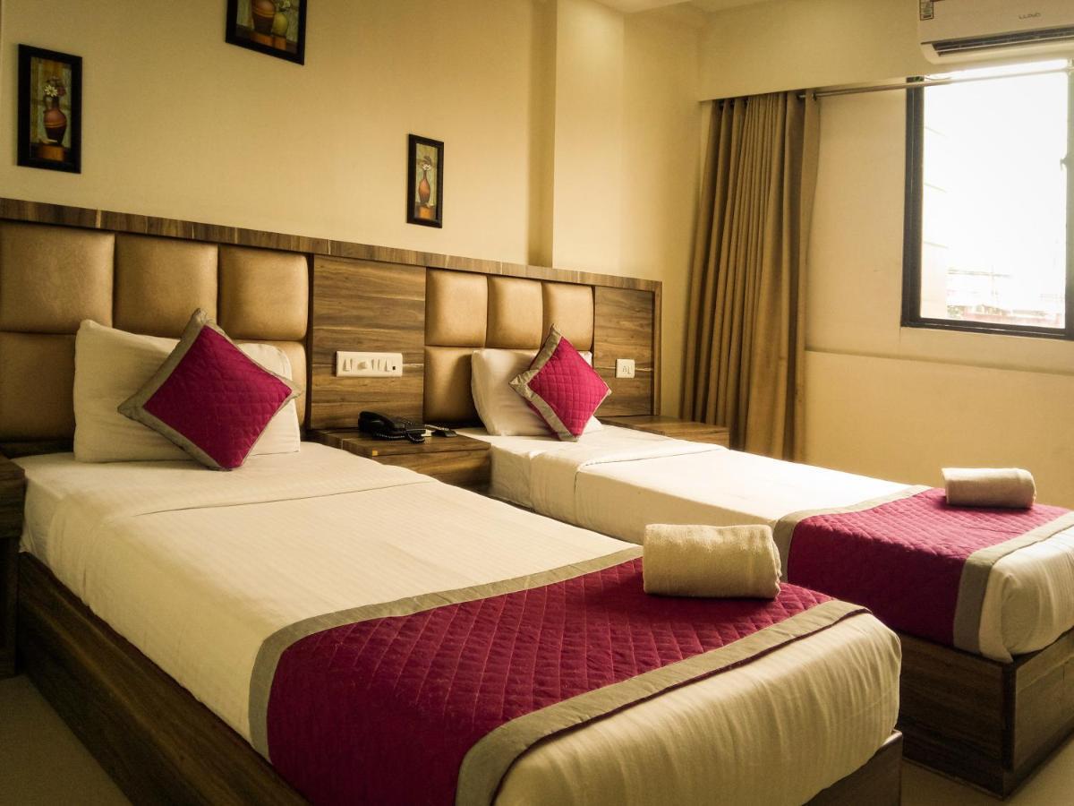 Nexstay Crystal Residency Kozhikode Bagian luar foto